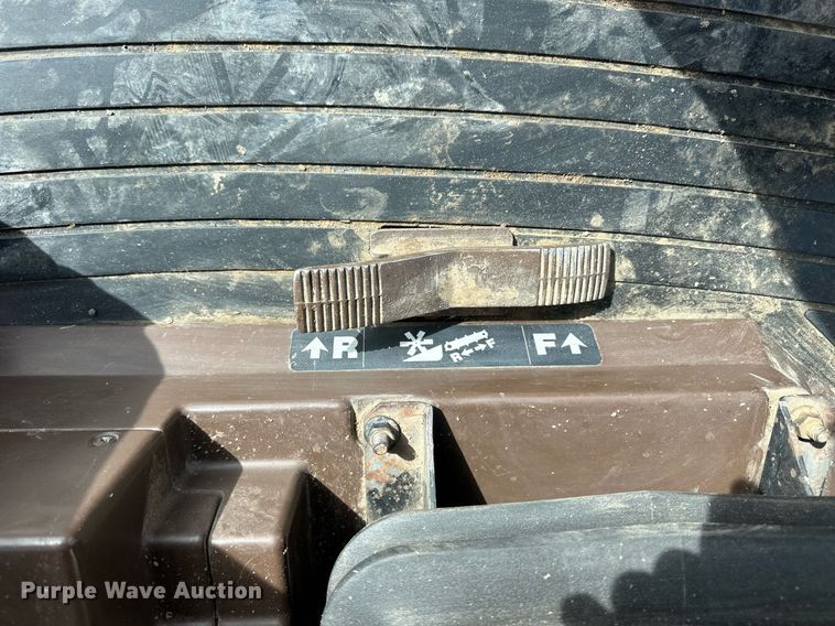 image for item ER8919 2003 John Deere 9750 STS combine