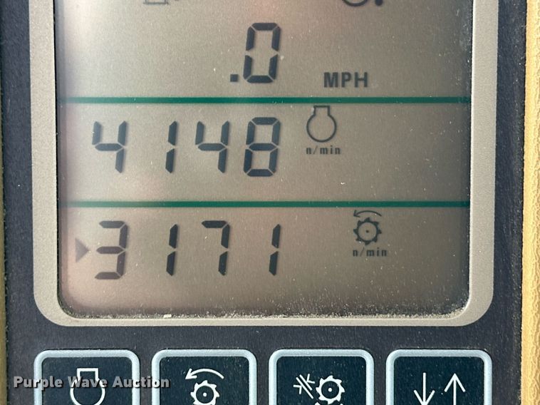 image for item ER8919 2003 John Deere 9750 STS combine