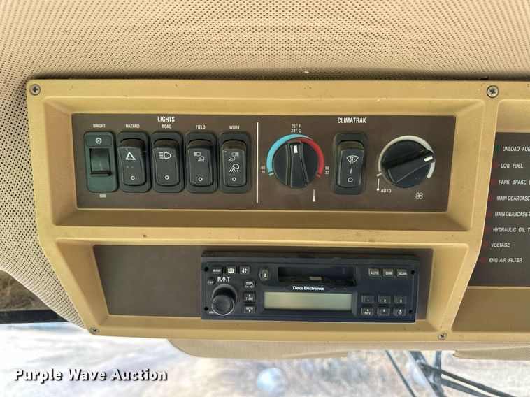 image for item ER8919 2003 John Deere 9750 STS combine