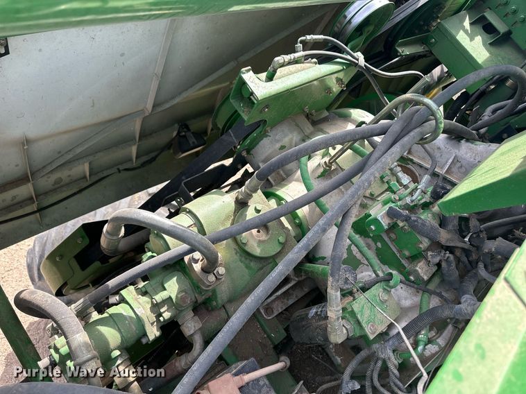 image for item ER8919 2003 John Deere 9750 STS combine