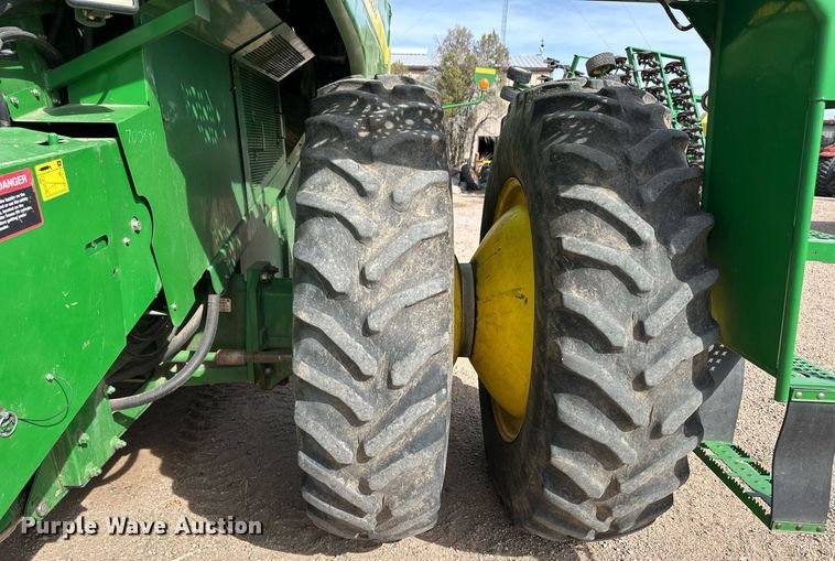 image for item ER8919 2003 John Deere 9750 STS combine