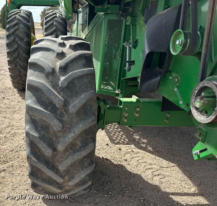 image for item ER8919 2003 John Deere 9750 STS combine