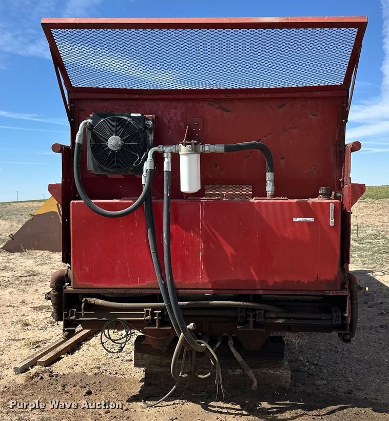 image for item ER8921 2010 MMI HSXHD20 manure spreader bed