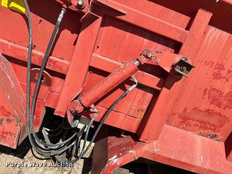 image for item ER8921 2010 MMI HSXHD20 manure spreader bed