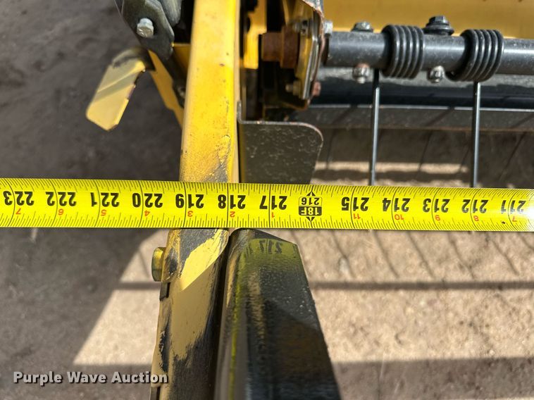 image for item ER8922 2014 New Holland 18HS Haybine rigid head