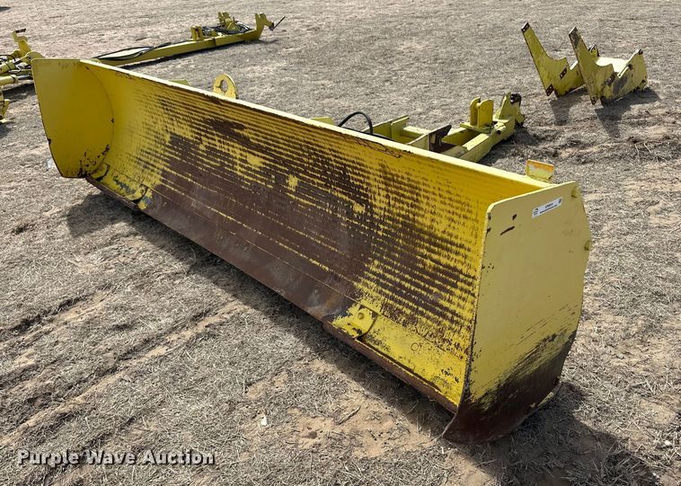 image for item ER8924 Degelman 46/57 blade