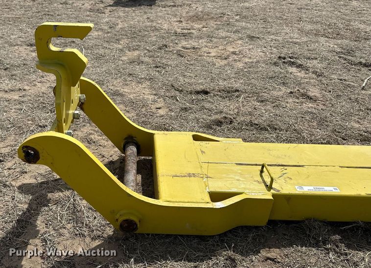 image for item ER8925 Degelman blade mounting bracket