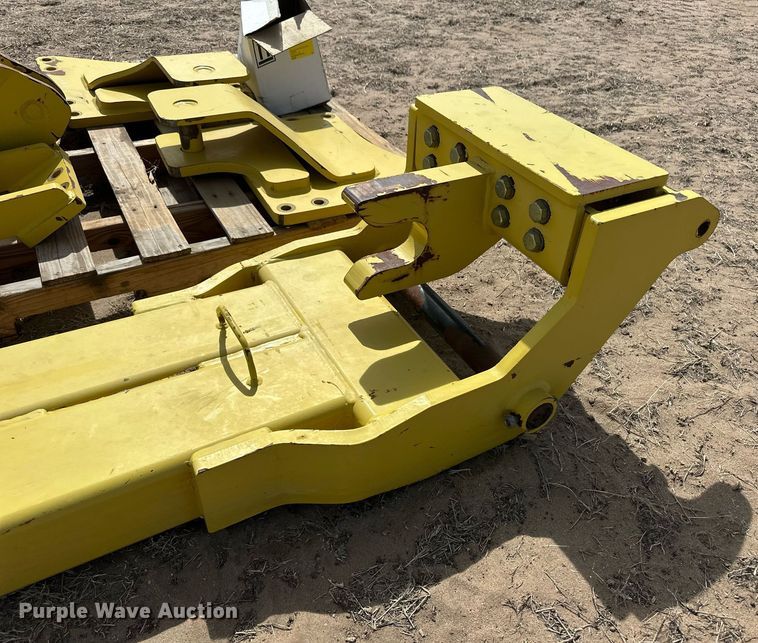 image for item ER8926 Degelman blade mounting bracket