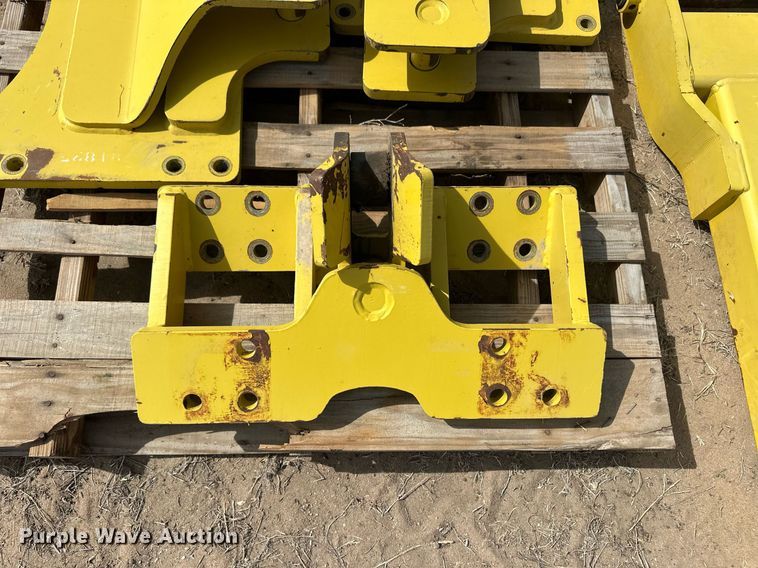 image for item ER8926 Degelman blade mounting bracket