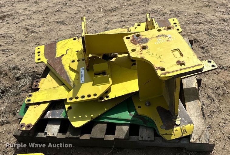 image for item ER8927 Degelman blade parts