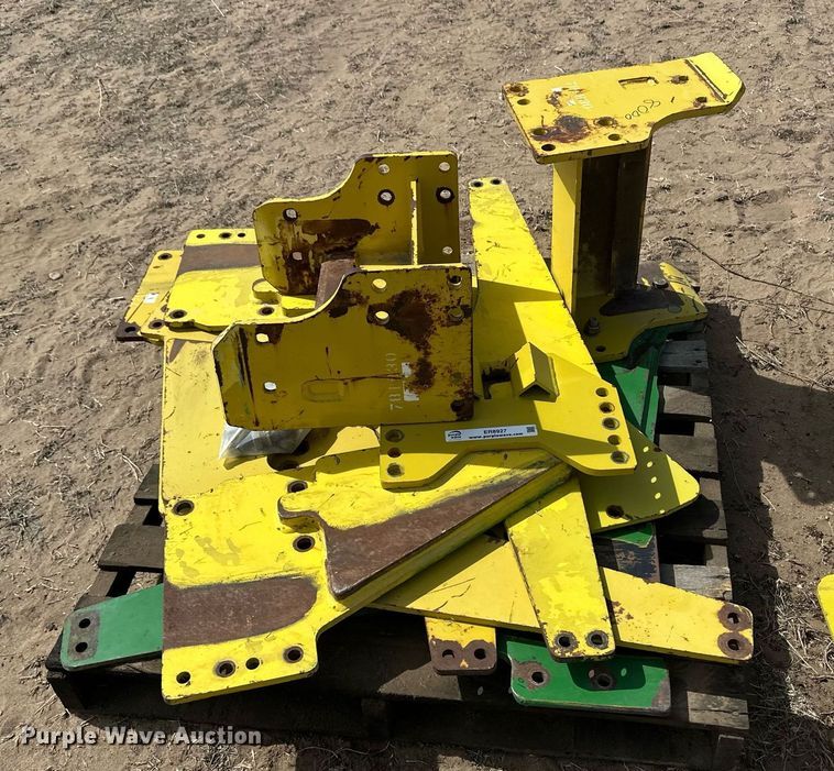 image for item ER8927 Degelman blade parts