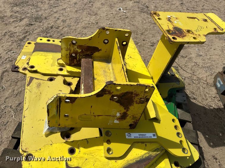 image for item ER8927 Degelman blade parts