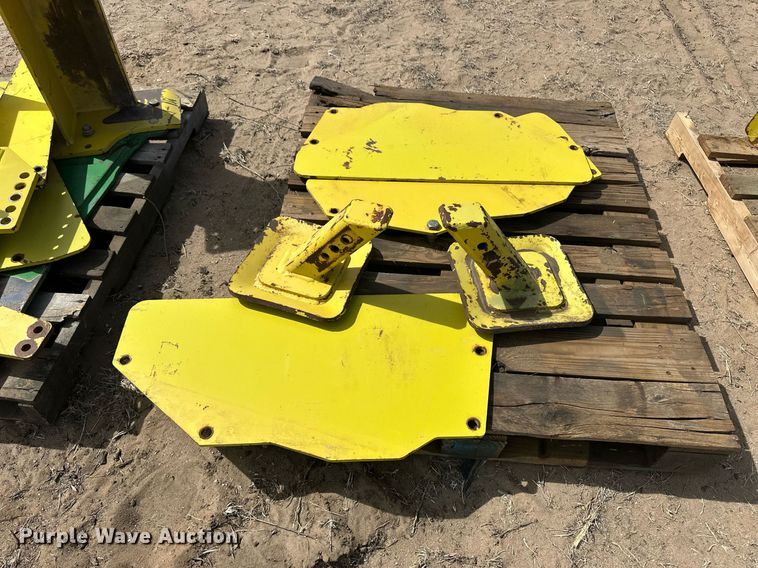 image for item ER8927 Degelman blade parts