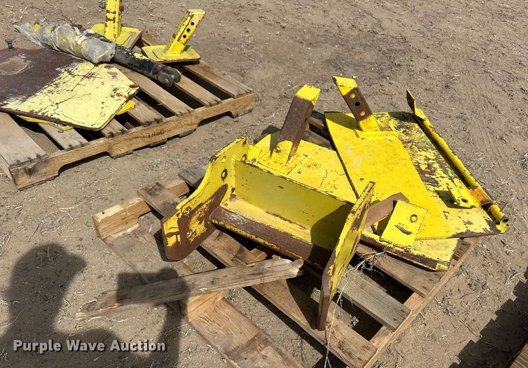 image for item ER8927 Degelman blade parts