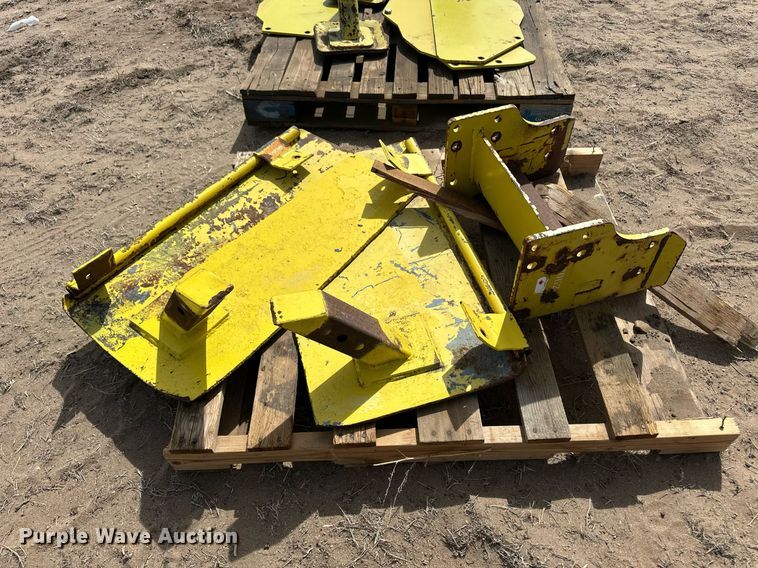 image for item ER8927 Degelman blade parts