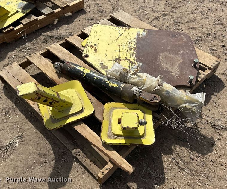 image for item ER8927 Degelman blade parts