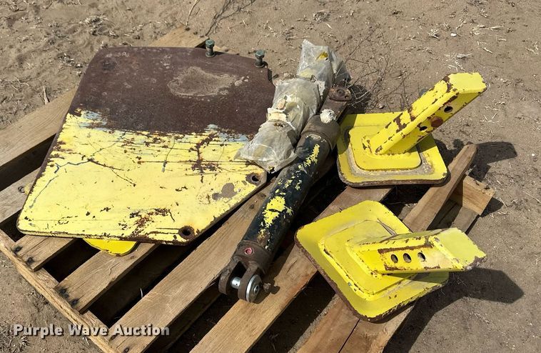 image for item ER8927 Degelman blade parts