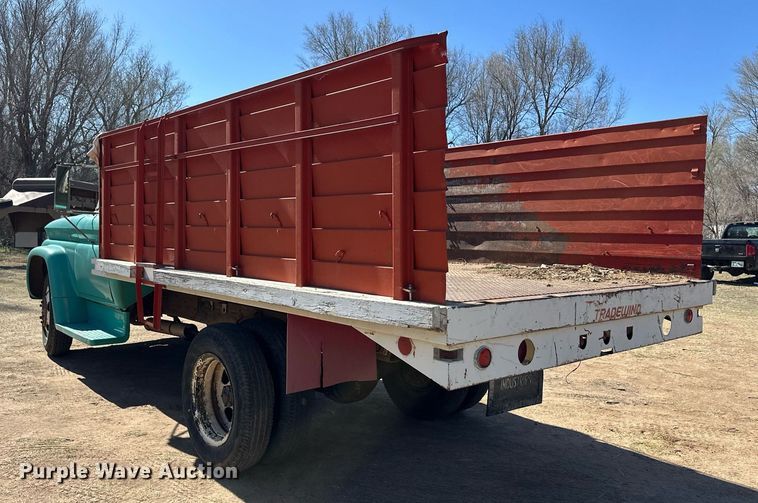 image for item ER8933 1961 Chevrolet 60 dump flatbed truck