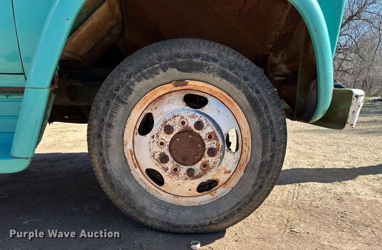 image for item ER8933 1961 Chevrolet 60 dump flatbed truck