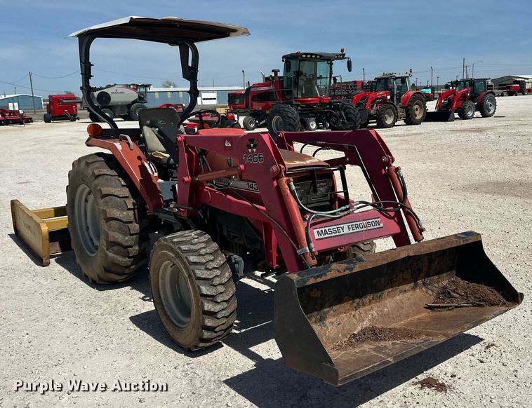 image for item ER8942 2004 Massey Ferguson 1433 MFWD tractor