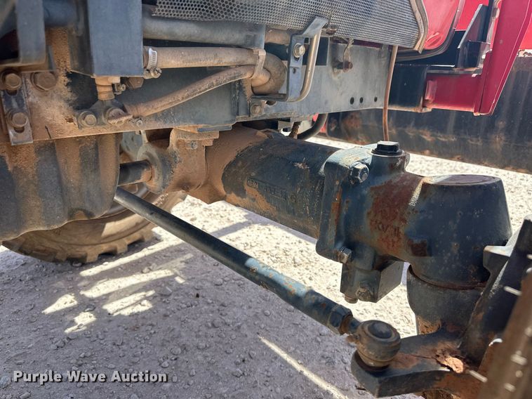 image for item ER8942 2004 Massey Ferguson 1433 MFWD tractor