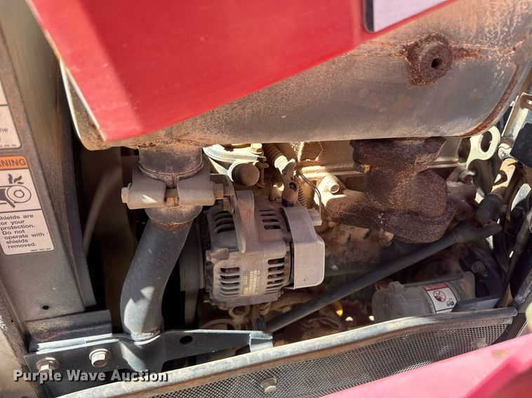 image for item ER8942 2004 Massey Ferguson 1433 MFWD tractor