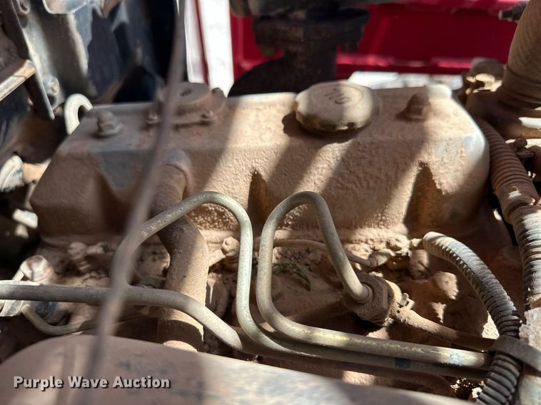 image for item ER8942 2004 Massey Ferguson 1433 MFWD tractor