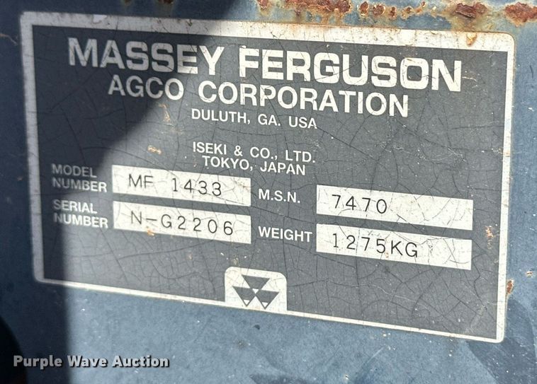 image for item ER8942 2004 Massey Ferguson 1433 MFWD tractor