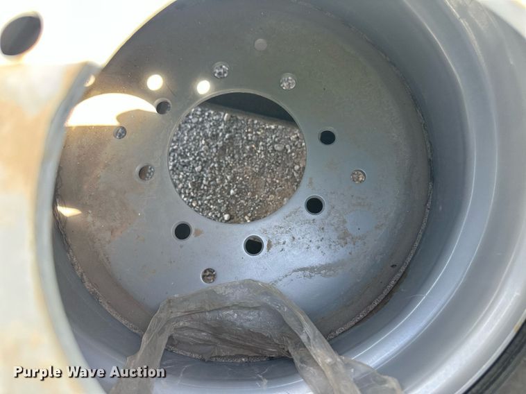 image for item ER8948 (6) tractor tires and wheels