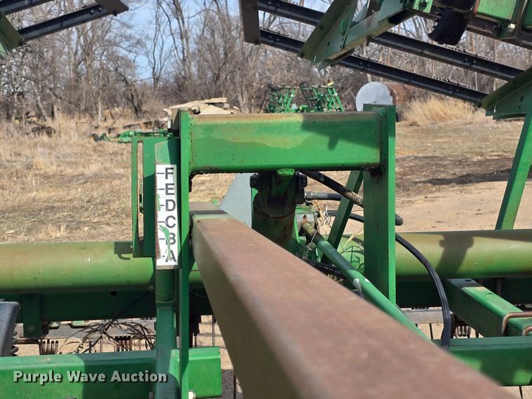image for item NC9262 John Deere 980 field cultivator