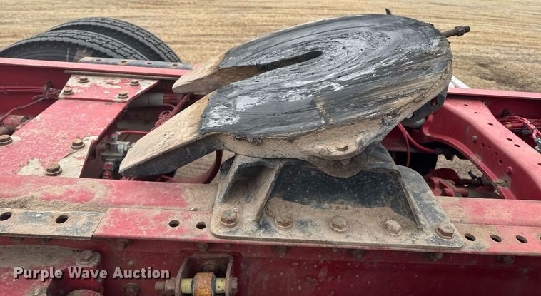 image for item NN9648 2005 Kenworth T800 semi truck