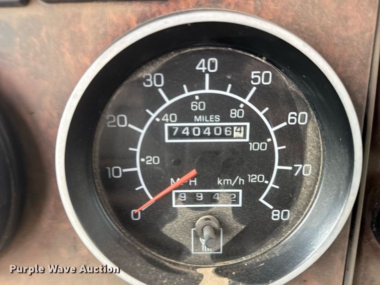 image for item NN9648 2005 Kenworth T800 semi truck