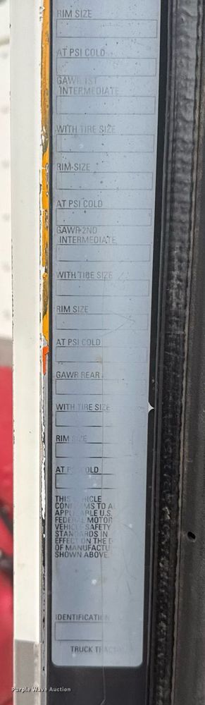 image for item NN9648 2005 Kenworth T800 semi truck