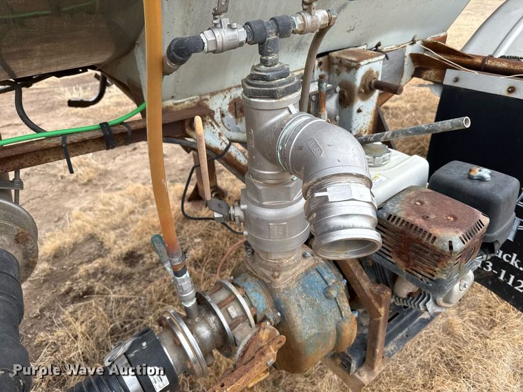 image for item NN9649 1984 Fruehauf tank trailer