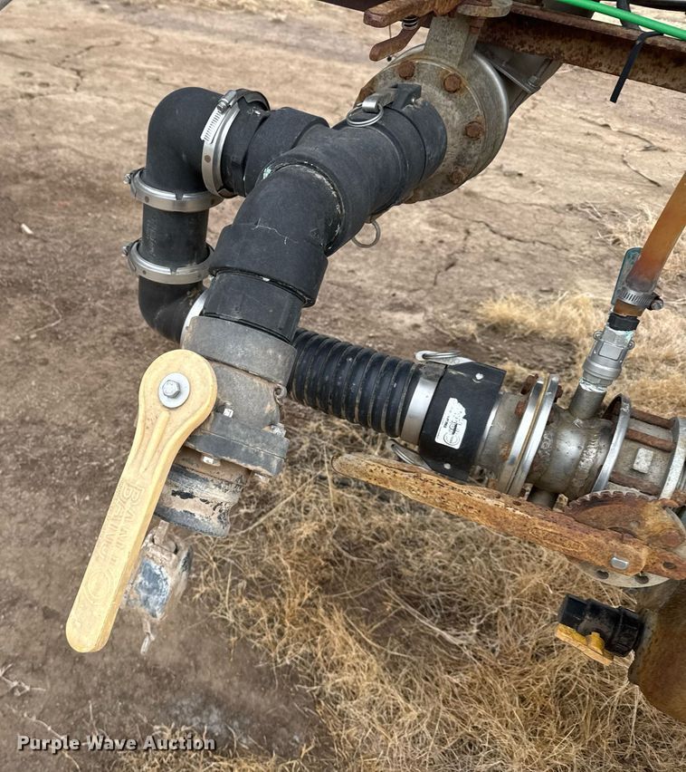 image for item NN9649 1984 Fruehauf tank trailer