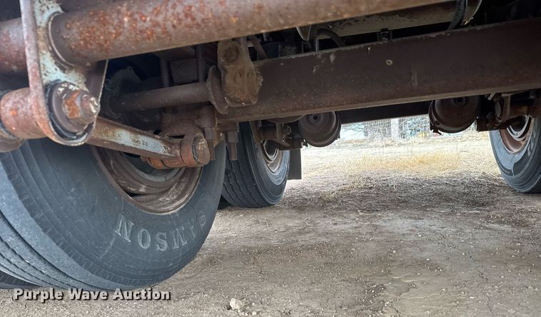 image for item NN9649 1984 Fruehauf tank trailer