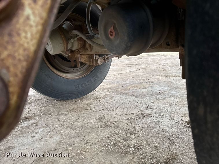 image for item NN9649 1984 Fruehauf tank trailer