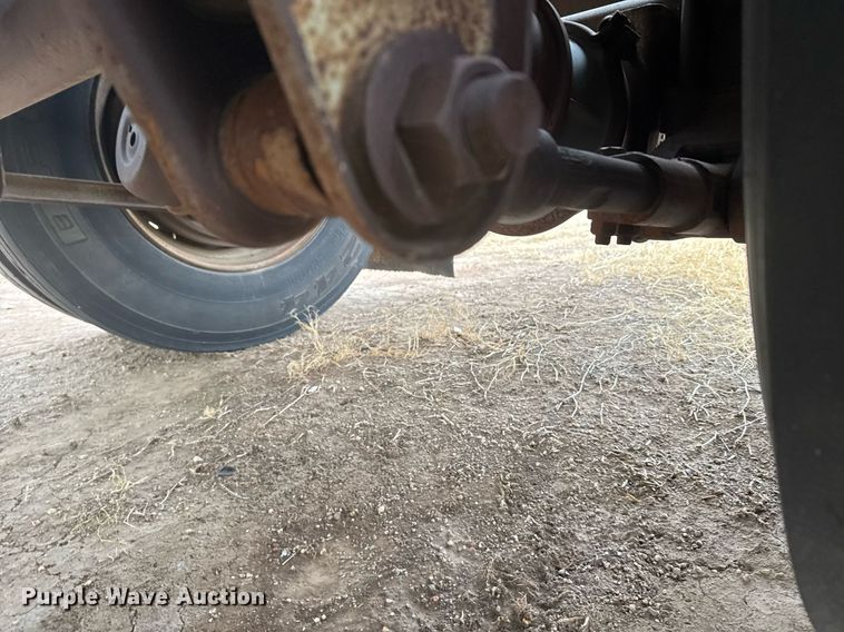 image for item NN9649 1984 Fruehauf tank trailer