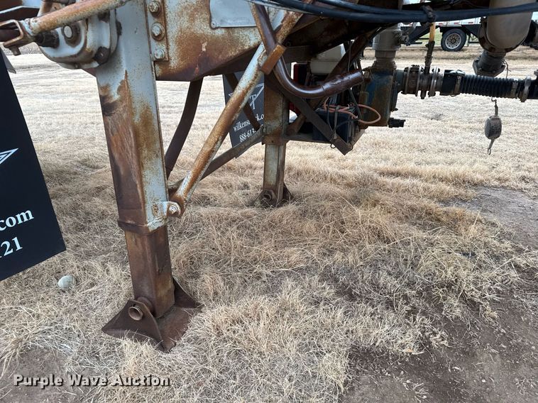 image for item NN9649 1984 Fruehauf tank trailer