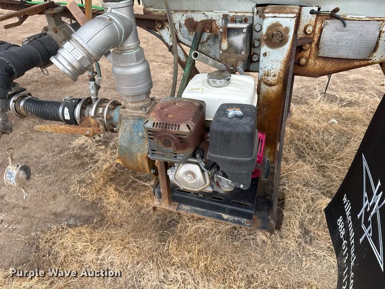 image for item NN9649 1984 Fruehauf tank trailer