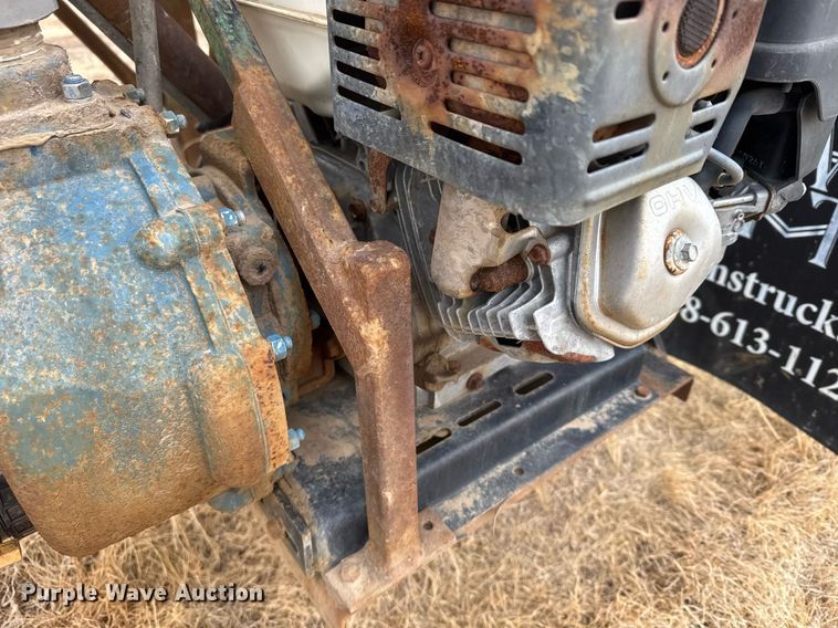 image for item NN9649 1984 Fruehauf tank trailer