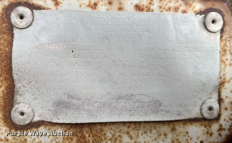 image for item NN9649 1984 Fruehauf tank trailer