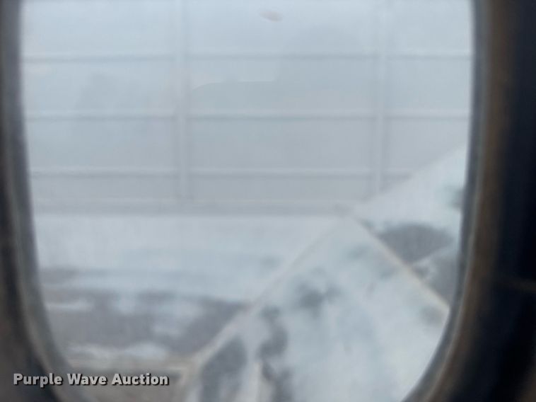 image for item NN9650 2013 Maurer grain trailer