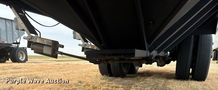 image for item NN9651 1986 Merritt grain trailer