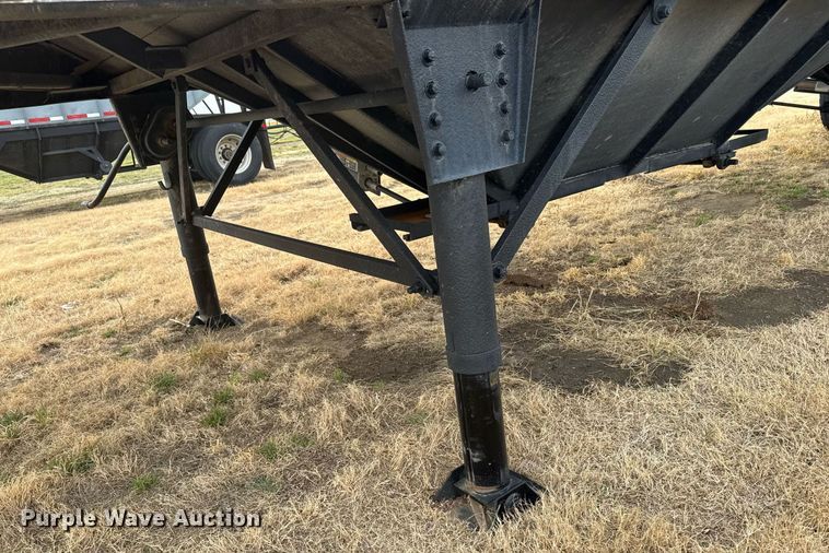 image for item NN9651 1986 Merritt grain trailer