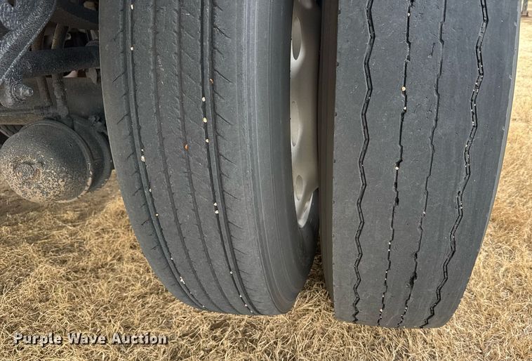 image for item NN9651 1986 Merritt grain trailer