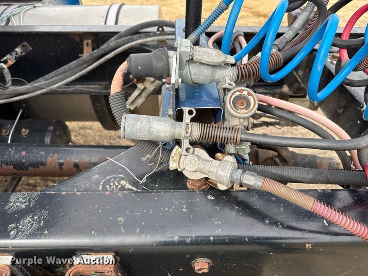 image for item NN9655 1993 Kenworth T660 semi truck