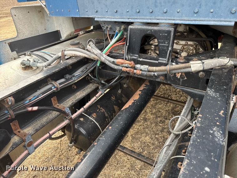 image for item NN9655 1993 Kenworth T660 semi truck