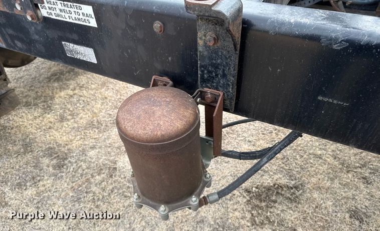 image for item NN9655 1993 Kenworth T660 semi truck