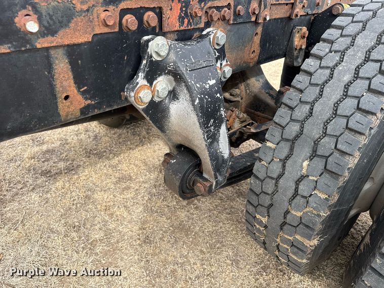 image for item NN9655 1993 Kenworth T660 semi truck